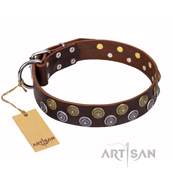 Trendy full grain genuine leather dog collar for handy use